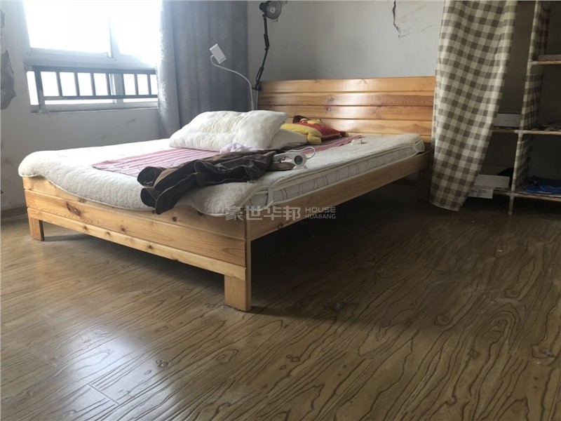 次卧