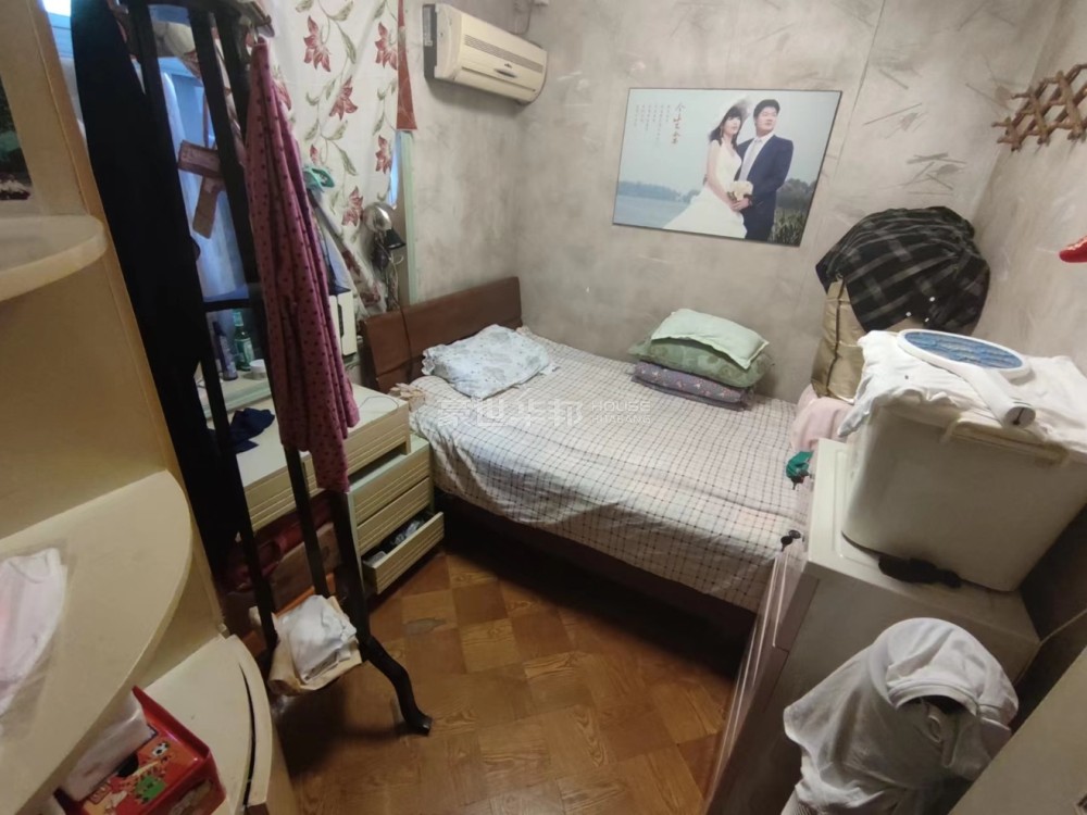 次卧