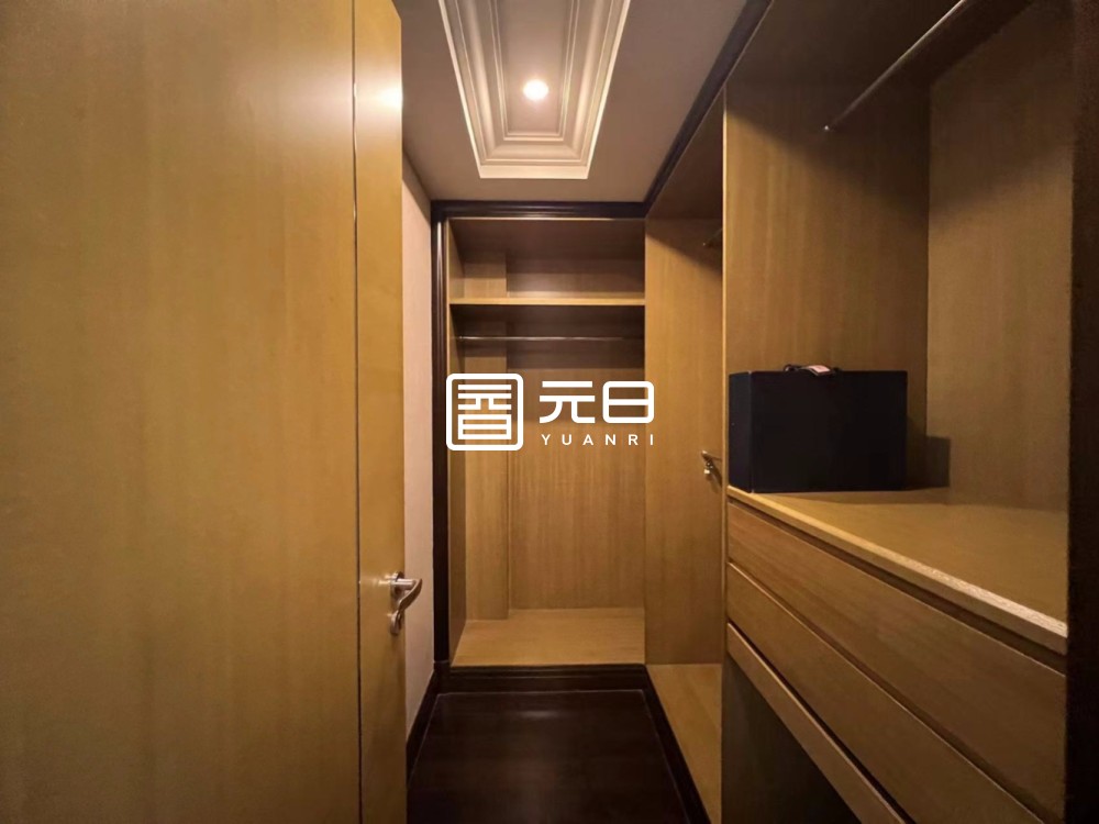 衣帽间