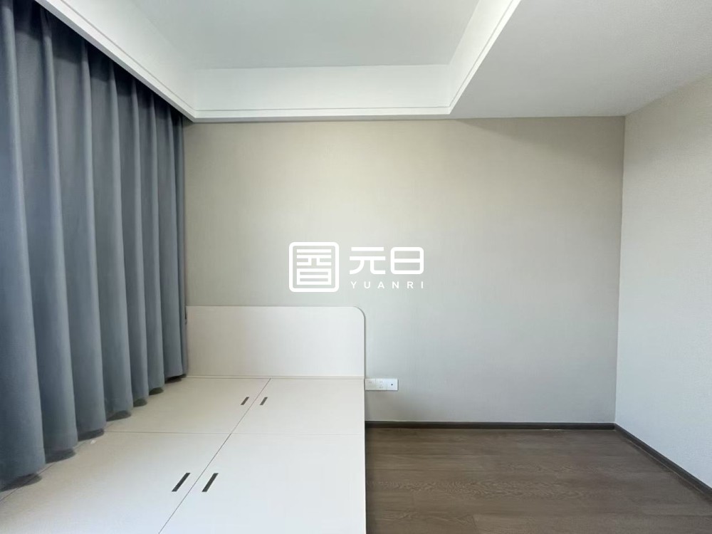 次卧