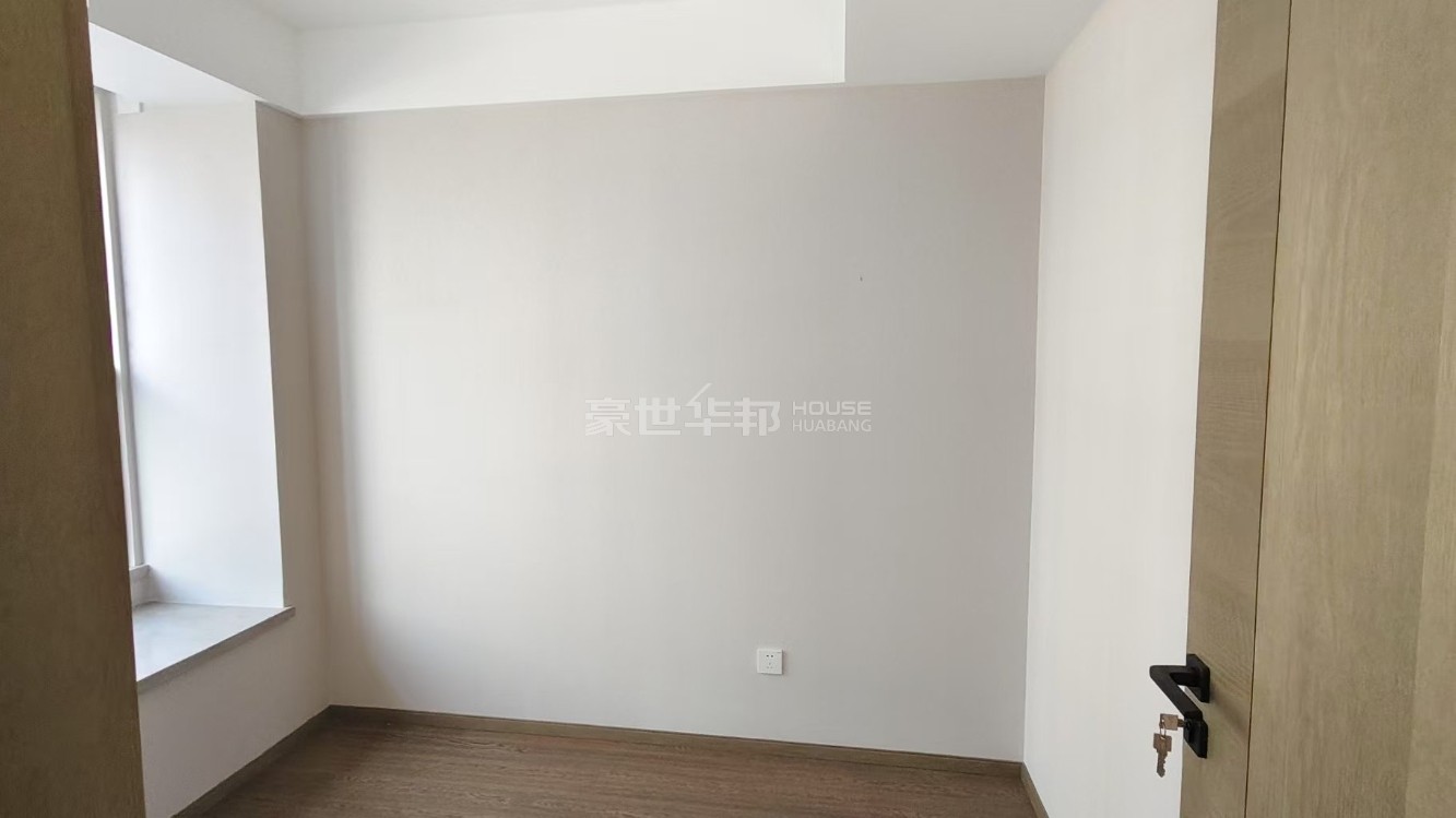 次卧