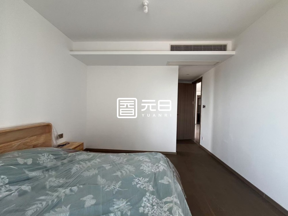 次卧