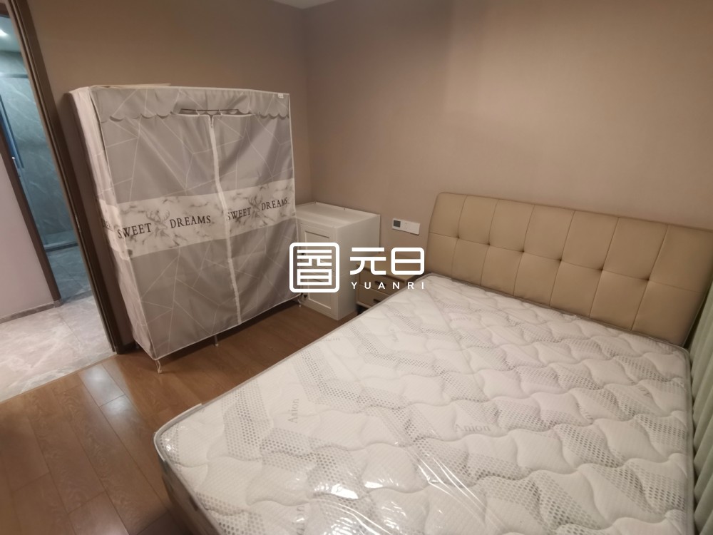 次卧