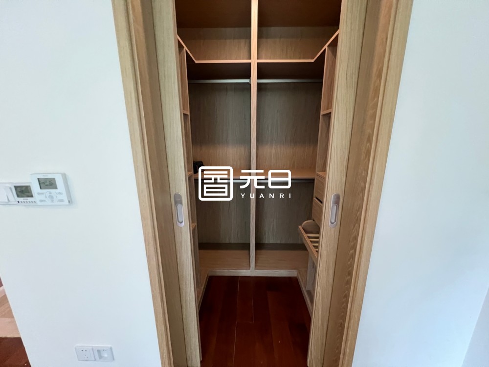 衣帽间